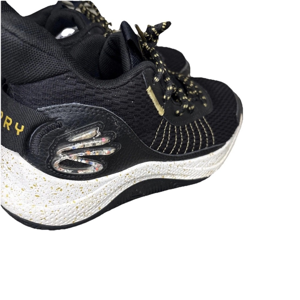 UNDER ARMOUR CURRY 3Z7 UA 3026622- 001 STEPHEN BLACK WHITE UNISEX SHOES 5.5 Y